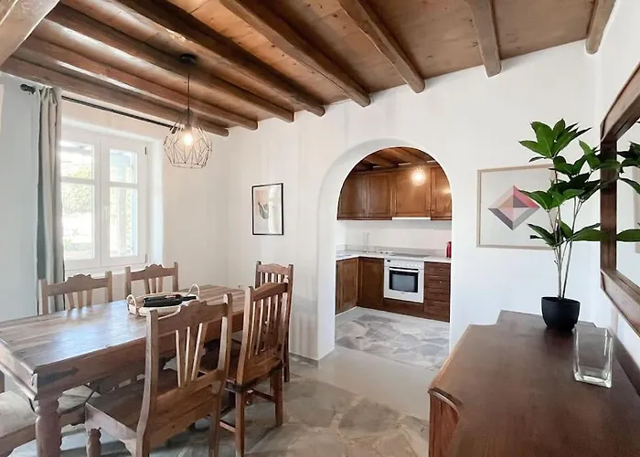 House In Pleiades Mykonos Town